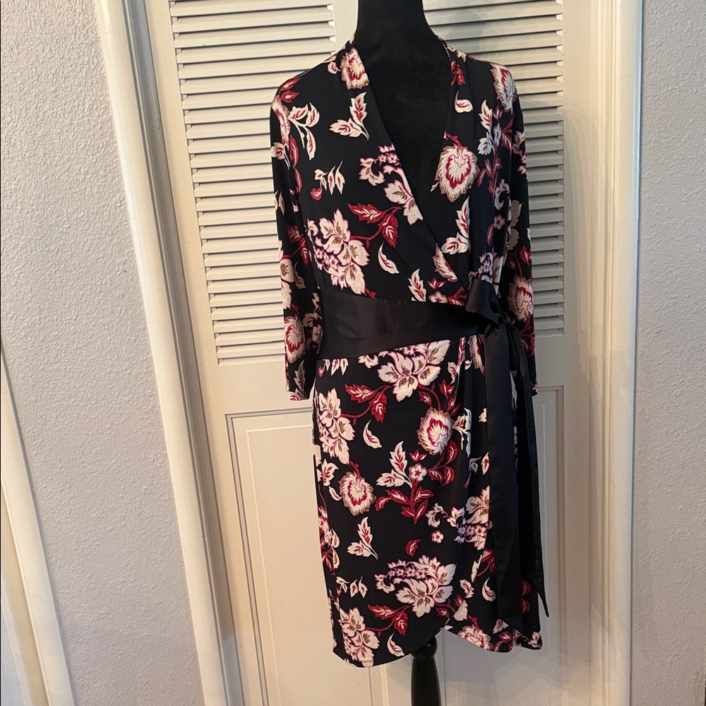 White House Black Market Black Wrap Robe with Pink & Cream Floral